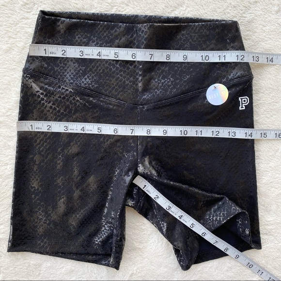 NWT Pink Victoria’s Secret black tonal snakeskin biker shorts high waisted small - Picture 3 of 7